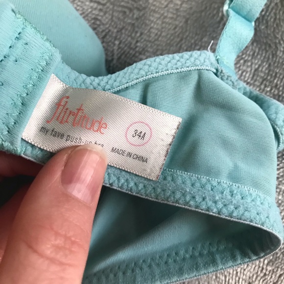 Bras - Picture 3 of 5